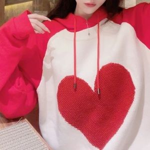 Burberry valentines sweater